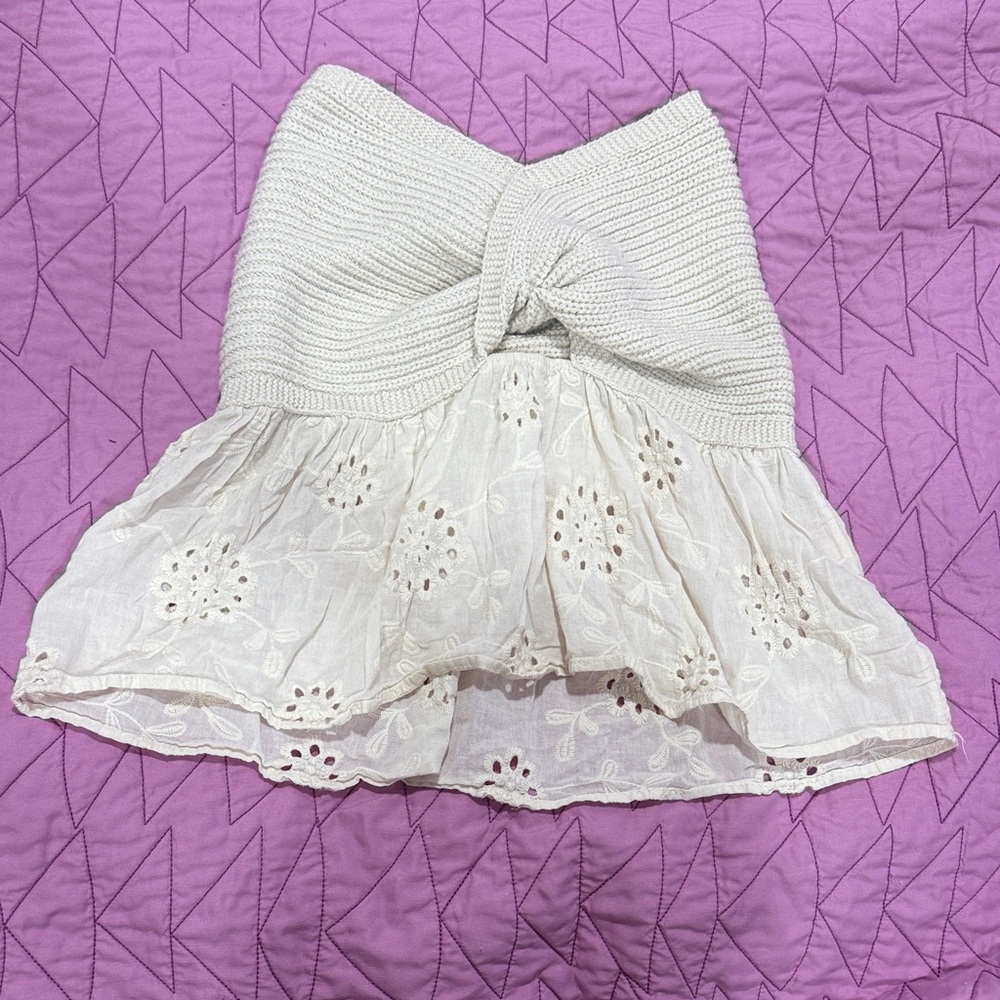 Elegant White Knit and lace top
